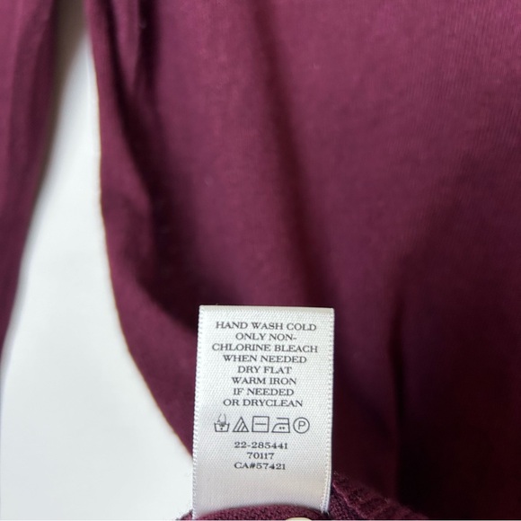 Ann Taylor Sweater Womens XS Burgundy Cashmere Blend V Neck Preppy Classic - Picture 6 of 12